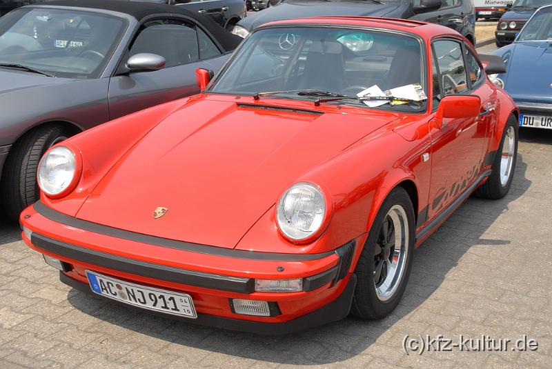 Porsche Zentrum Aachen 8781.JPG